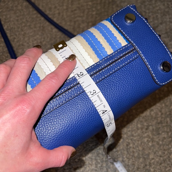 Michael Kors medium purse with strap - Picture 14 of 14